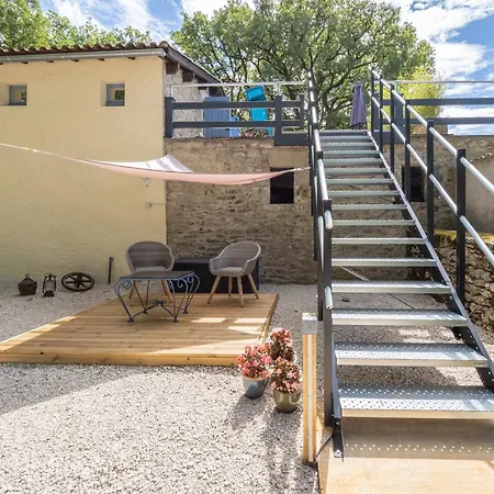 La Terrasse - A Tranquil Place In The Woodland *