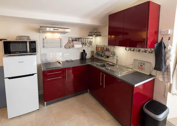 La Terrasse - A Tranquil Place In The Woodland Concots